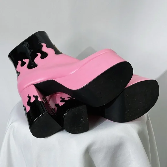 Sugar Thrillz Women's Pink Boots - Picture 3 of 8